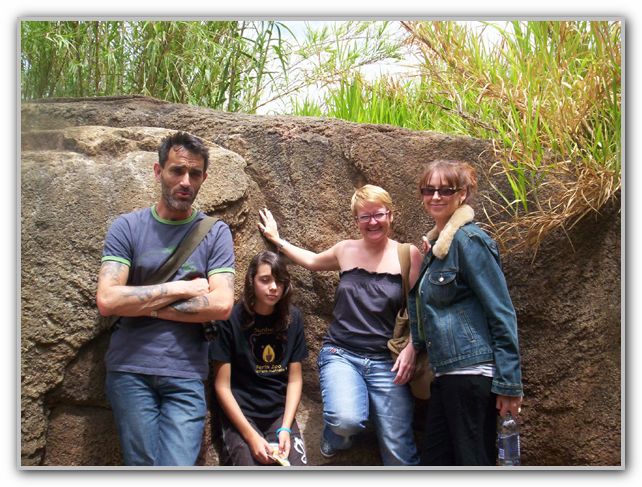 Stuart TK Karen & SJ at Perth Zoo Feb 16th 2007